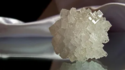 Светящийся мерцающий кристалл | Пикабу
