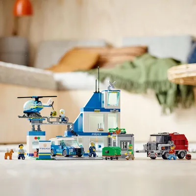 Конструктор LEGO CITY 60047 Полицейский участок