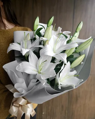 Купить лилии с доставкой по Екатеринбургу - интернет-магазин «Funburg.ru»