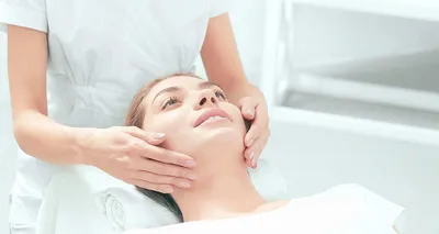Популярные техники массажа лица, их эффект на кожу - Клиника ТРИНИТИ  (Москва)