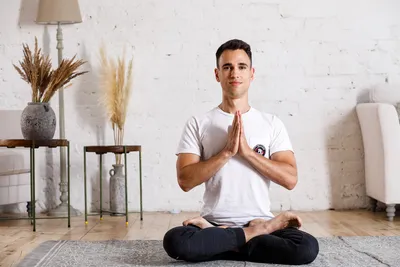 Медитация для начинающих - Урок 1. Как правильно медитировать в домашних  условиях! - YouTube