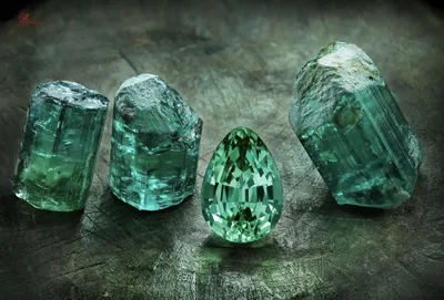 Самые замечательные и любимые уникальные минералы России