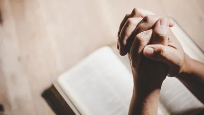 9 библейских фактов о молитве