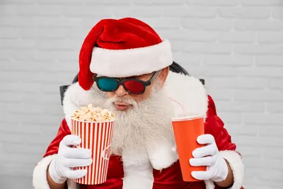 ТОП новогодних фильмов для просмотра на праздниках всей семьей — в Новый  год и Рождество