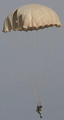 Парашютист, фигура из воздушных шаров | Шары39.рф | Доставка