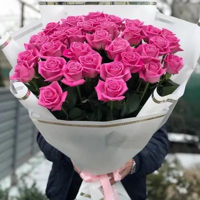 Ярко-розовые розы в букете за 4 090 руб. | Бесплатная доставка цветов по  Москве