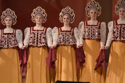 Русский народный танец Берёзка …» — создано в Шедевруме