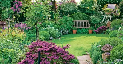 Поделки для сада своими руками из подручных материалов: 100 идей и фото |  Diy herb garden, Spiral garden, Pinterest garden