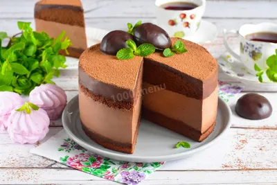 Муссовый набор из торта и пирожных в нежных оттенках🌸 ⠀ 🔸Торт «Летняя  свежесть». 🔸Пирожные ассорти из наличия. 🔸В декоре ягода и сахарная… |  Instagram