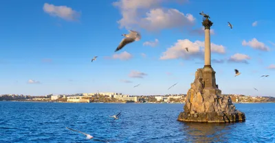 Правда ли, что на городском памятнике Севастополь назван морской крепостью  юга Украины? - Проверено.Медиа