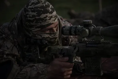 Украина: Снайперы несут боевое дежурство днем и ночью