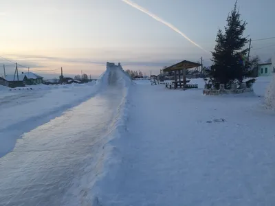 Снежная горка на железнодорожном пруду — Авиагородок.ру
