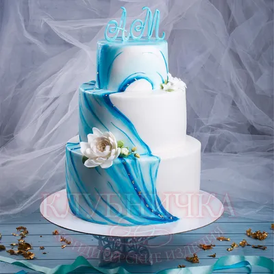 Свадебный торт с ягодами \"Антик\" – купить за 3 600 ₽ | Кондитерская студия  LU TI SÙ торты на заказ