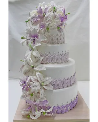 Артикул 24 - Белый свадебный торт с розами. Мастика