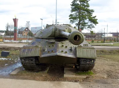 Советский тяжелый танк «ИС-1»