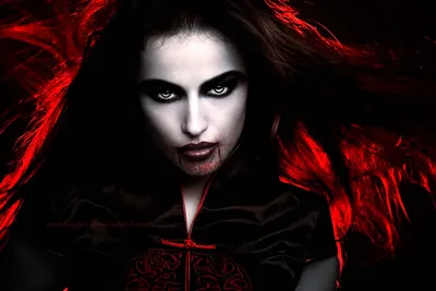 Красивая Хэллоуин Вампир Женщина Портрет. Красота Сексуального Вампира  Фотография, картинки, изображения и сток-фотография без роялти. Image  46571794