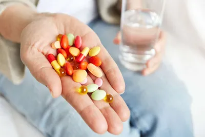 Лучшие витамины группы B в таблетках: список топ-8 недорогих и эффективных  средств по версии КП