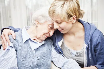Как правильно заботиться о пожилых людях - Senior Group