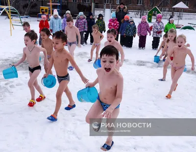 Солнце, воздух и вода! Как правильно закаливать ребёнка | Здоровье ребенка  | Здоровье | Аргументы и Факты