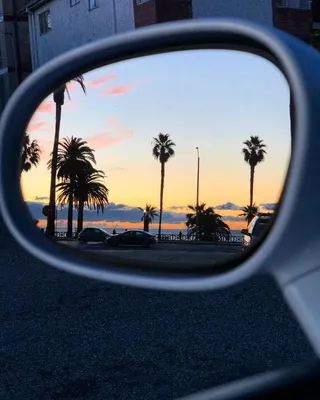 vlad.california on Instagram: “Objects in mirror are closer than they  appear. Знакомая каждому фраза, но какой смысл она обретает под этими фото  👀”