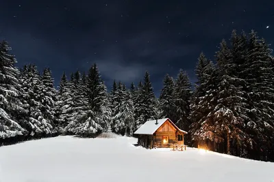 Домик в лесу зимой. Photographer Holzakov Vyacheslav