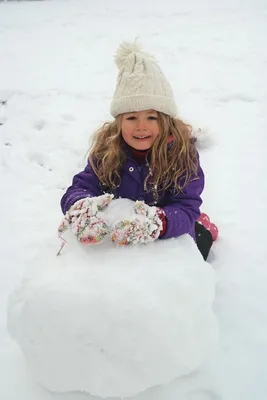 зима зима зимой идет снег PNG , снег, девочка, снег на сцене Иллюстрация  Изображение на Pngtree, Роялти-фри