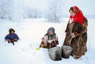 Зима .Дети катают большой снежный …» — создано в Шедевруме