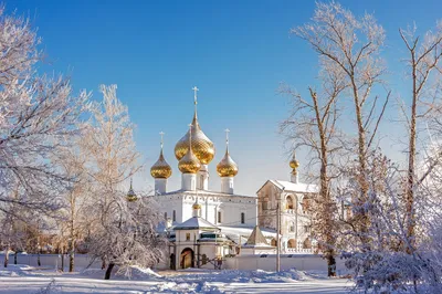 Золотые купола на берегу Уссури